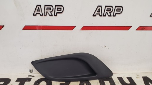 Заглушка ПТФ передняя левая Ford Focus 2 2008-2011