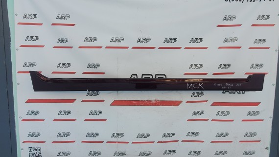 Накладка на порог правый Nissan Teana J32 2008-2011