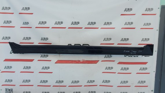 Накладка на порог правый Nissan Teana J32 2008-2011