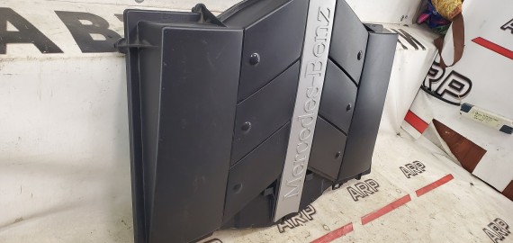 Корпус воздушного фильтра Mercedes-Benz E C G M S 1998–2018