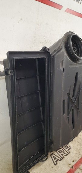 Корпус воздушного фильтра Mercedes-Benz E C G M S 1998–2018