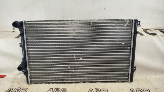 Радиатор охлаждения Skoda Superb 2 2008-2013