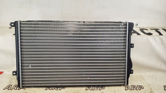 Радиатор охлаждения Skoda Superb 2 2008-2013