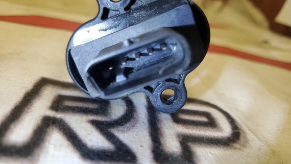 Датчик ДМРВ BMW 5, 6, 7-series  F10 E63 F01 2008-2012