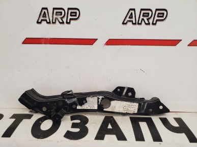 Рамка радиатора правая Lexus CT200h 2010-2014
