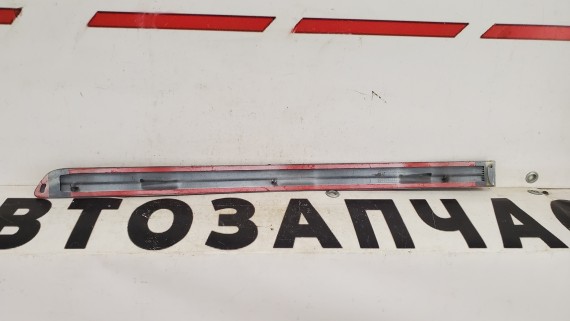 Молдинг двери задней правой Volkswagen Bora Golf 5+ 2005-2009