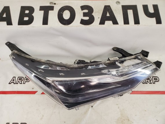 Фара правая Toyota Corolla E180 LED 2015-2018