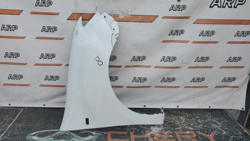 Крыло переднее правое Renault Logan 2 2012-2020