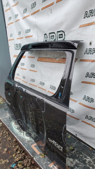 Дверь багажника Suzuki Grand Vitara 2 2005-2015