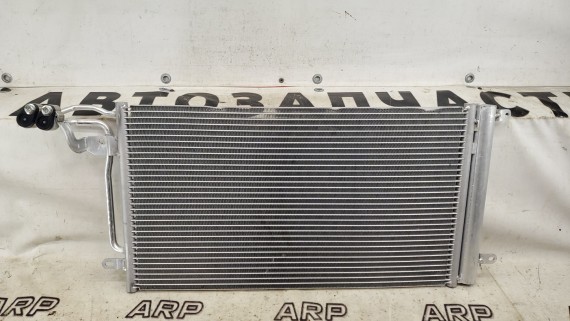 Радиатор кондиционера Skoda Rapid 1 2012-2020