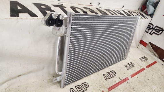 Радиатор кондиционера Skoda Rapid 1 2012-2020