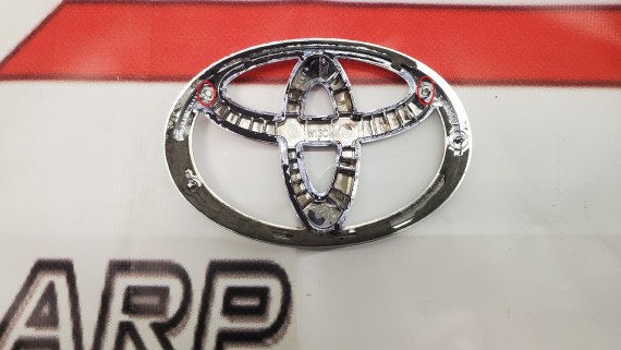 Эмблема задняя Toyota Camry V40 2006–2011