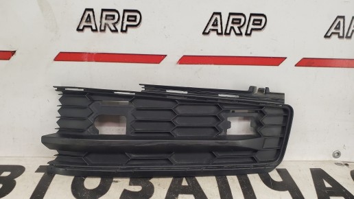 Решетка в бампер правая Skoda Kodiaq 2017-2020