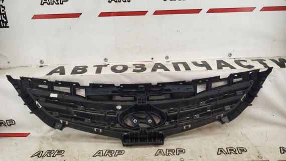 Решетка радиатора Hyundai Solaris 1 2014-2017