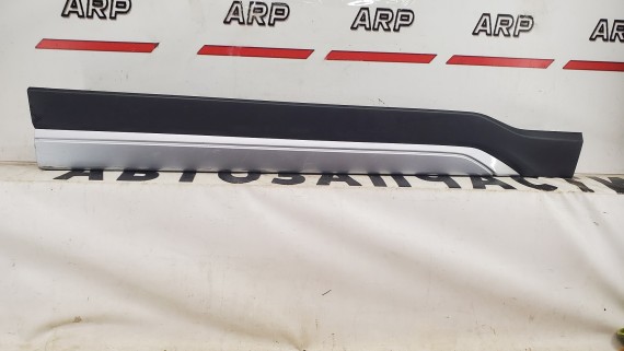 Накладка передней правой двери Subaru Forester 5 2018-н.в.