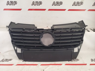 Решетка радиатора Volkswagen Passat B6 2005-2010