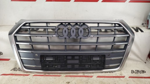Решетка радиатора Audi Q5 2 FY 2015-н.в.