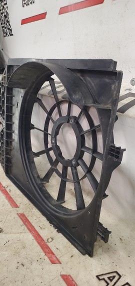 Диффузор радиатора Volkswagen Polo 5 2015-2020