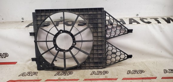 Диффузор радиатора Volkswagen Polo 5 2015-2020