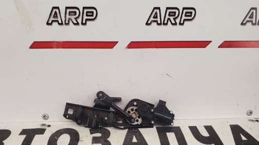 Доводчик крышки багажника Land Rover Range Rover Sport L320 2005-2013