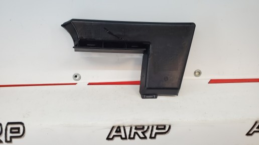 Кронштейн крепления решетки радиатора Audi A8 (D4) III рестайлинг 2013–2018
