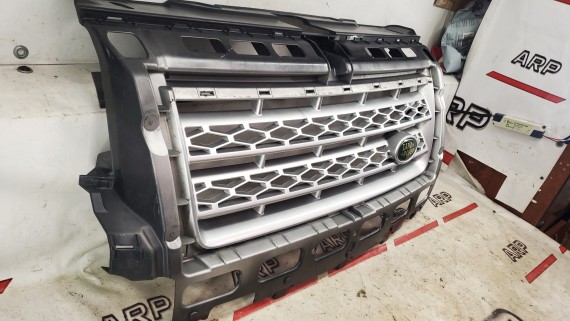 Решетка радиатора Land Rover Freelander 2 2006-2010