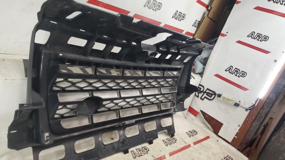 Решетка радиатора Land Rover Freelander 2 2006-2010