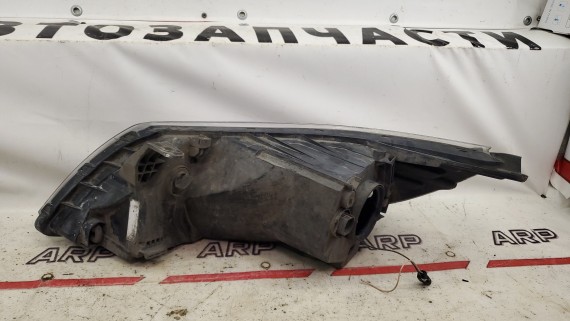 Фара правая Kia Rio 3 QB 2011-2017