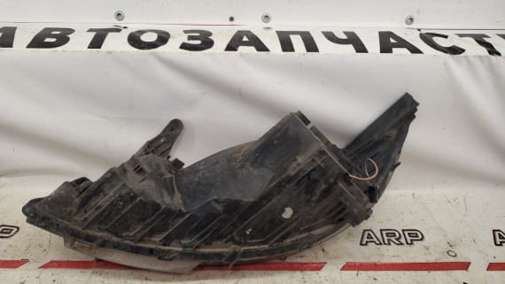 Фара правая Kia Rio 3 QB 2011-2017