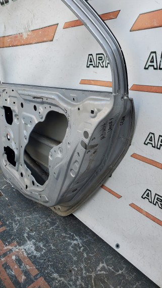 Дверь задняя правая Mitsubishi Lancer 9 седан 2003-2006