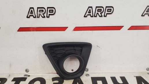 Накладка противотуманной фары правая Mazda Cx-5 1 2011-2015