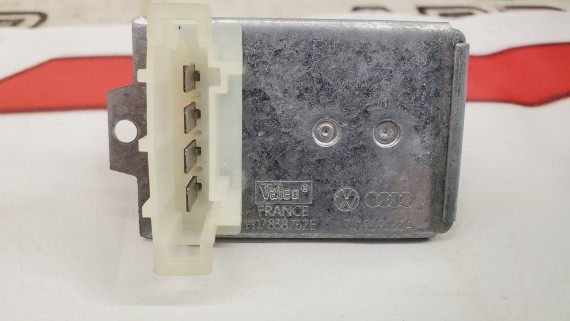 Резистор отопителя Volkswagen Golf  4 Bora Passat B4 Caddy 2 1991-1996