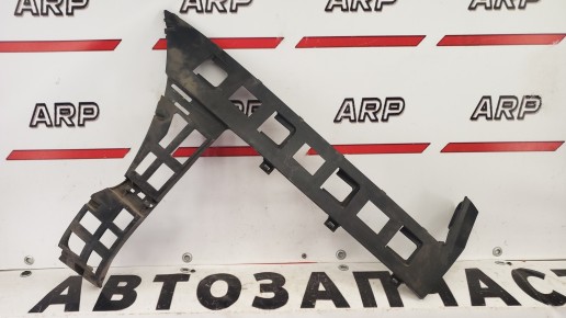 Кронштейн заднего бампера правый Volkswagen Passat B6 2005-2011