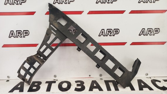 Кронштейн заднего бампера правый Volkswagen Passat B6 2005-2011