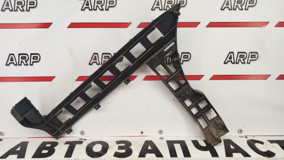 Кронштейн заднего бампера правый Volkswagen Passat B6 2005-2011
