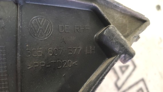 Кронштейн заднего бампера правый Volkswagen Passat B6 2005-2011