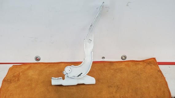 Петля капота левая Mazda CX 5 2012-2017