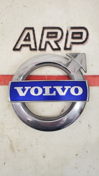 Эмблема решетки радиатора Volvo S60 2010-2018