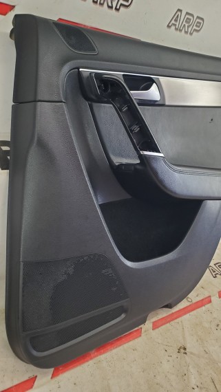 Обшивка двери задняя правая Volkswagen Passat B7 2010-2015