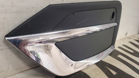 Накладка переднего бампера левая Volvo XC60 2017-2021