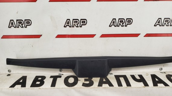 Обшивка двери багажника Toyota Corolla E120 HB 2001-2007