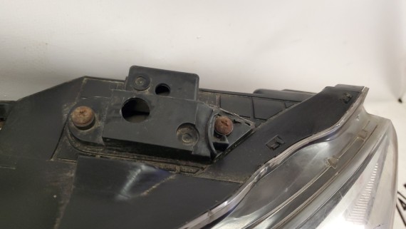 Фара правая Hyundai i40 2011-2015