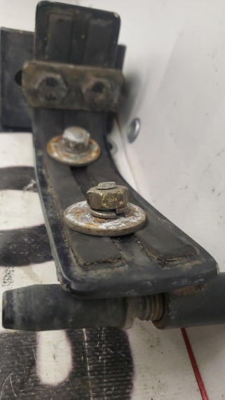 Петля креплнения кенгурятника правая Mercedes G-Class W463 2001-2006