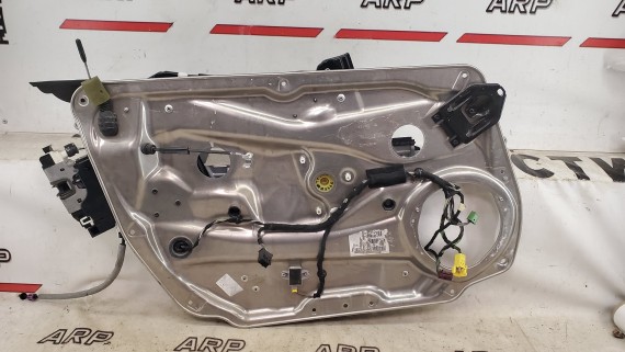 Стеклоподъемник передний левый Mercedes-Benz GLK C-Class X204 2012-2015