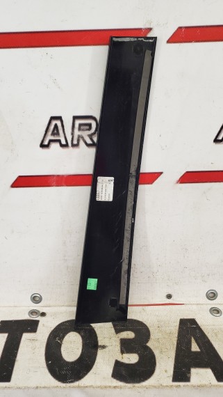 Накладка двери правая задняя AUDI Q7 2005-2009