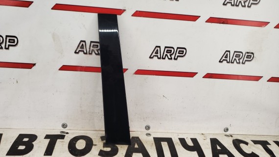 Накладка двери правая задняя AUDI Q7 2005-2009