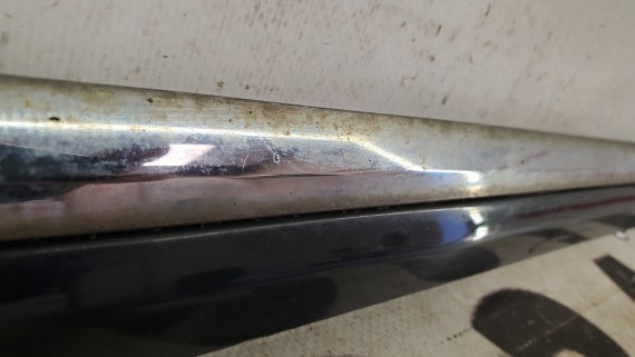 Молдинг стекла двери перед правый Volkswagen Passat B7 2010—2015