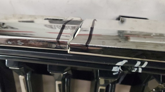 Решетка радиатора Geely Monjaro 2022-н.в.