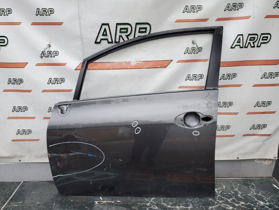 Дверь передняя левая Toyota Auris E150 2006-2012