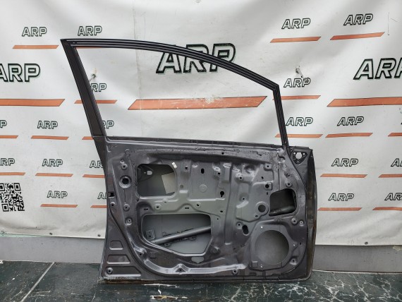 Дверь передняя левая Toyota Auris E150 2006-2012